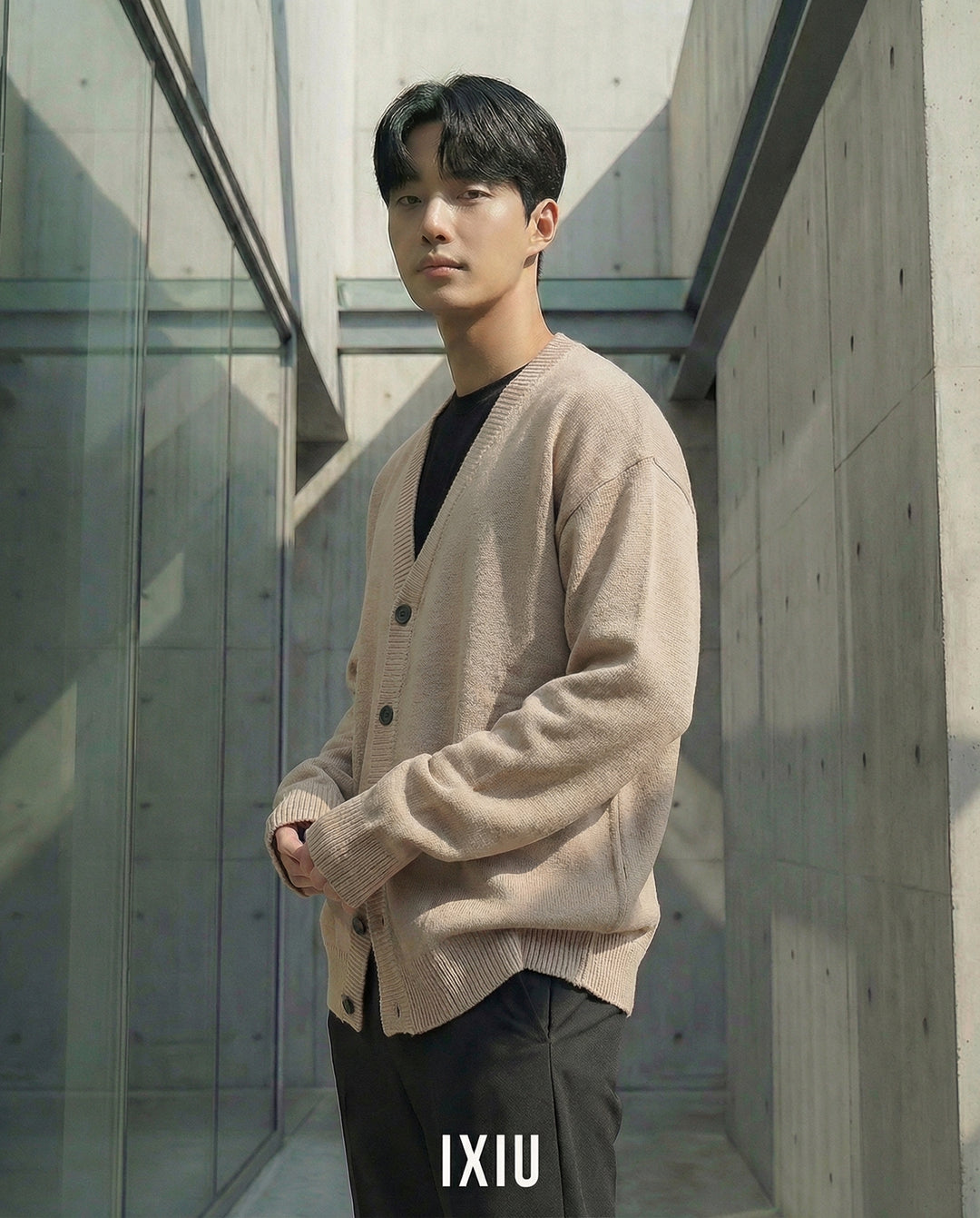 【静かなる品格】Vネック・オールドマネー・ニットカーディガン（韓国ミニマル）