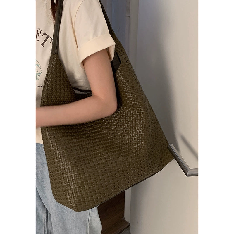 Woven Texture Large Tote Bag – Elegant Vintage Shoulder Commuter Bag for Women (Available in 5 Colors)