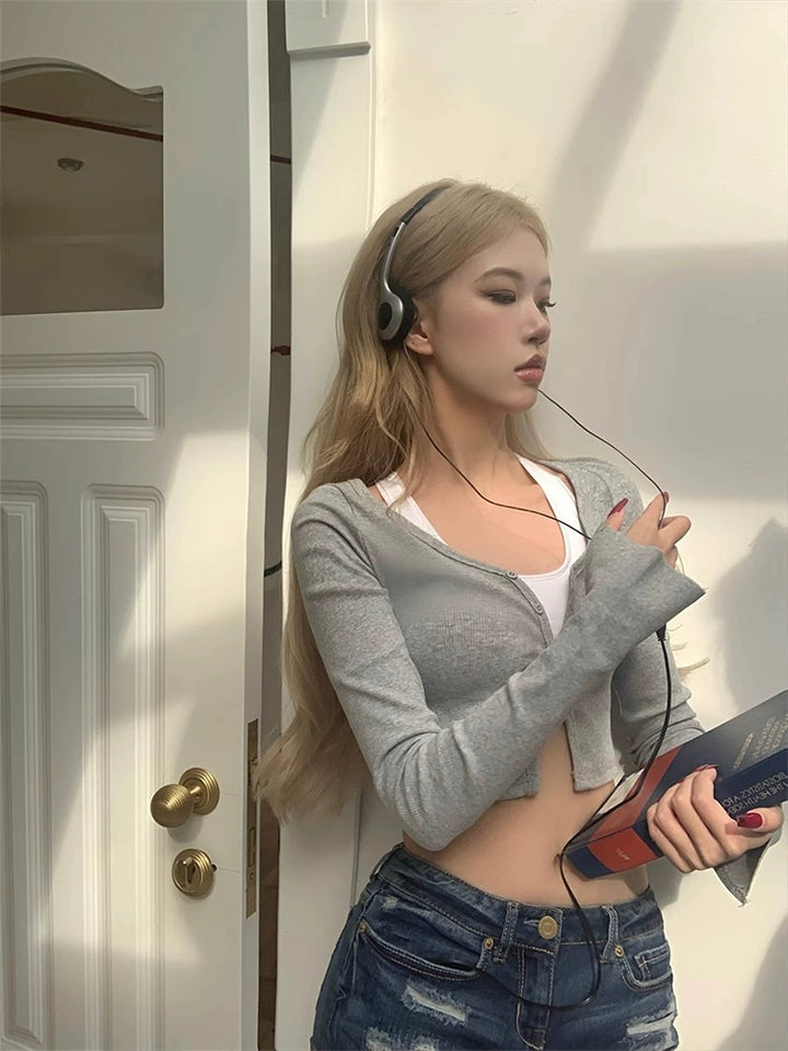 V-Neck Long Sleeve Cropped Tee – Slim-Fit Retro K-Fashion Top (Available in 2 Colors)