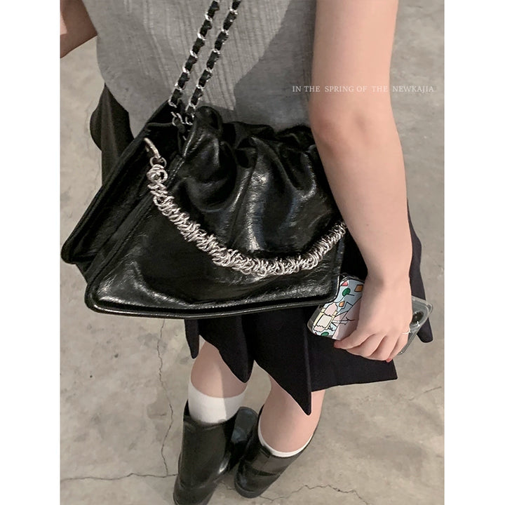 Korean Pleated Chain Shoulder Bag – Retro Underarm Handbag for Fall/Winter (Available in 4 Colors)