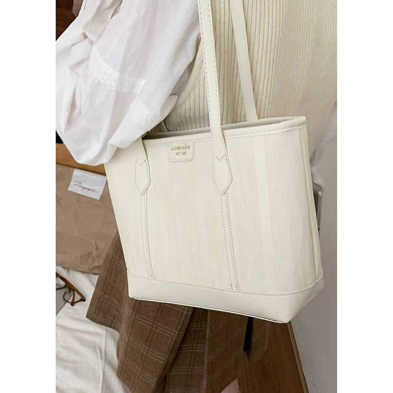 Korean Chic Large-Capacity Tote Bag – Elegant Commuter Shoulder Handbag (Available in 3 Colors)