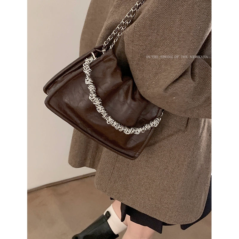 Korean Pleated Chain Shoulder Bag – Retro Underarm Handbag for Fall/Winter (Available in 4 Colors)