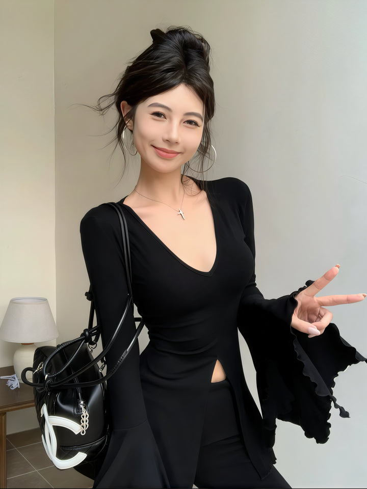 修身 V 领喇叭袖长 T 恤 - 前卫开叉设计（2 种颜色可选）