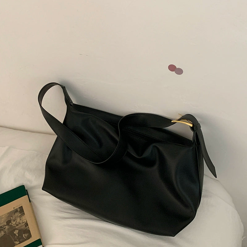 Korean-Style Large Capacity Tote & Shoulder Bag – 2025 Casual Crossbody Commuter Bag for Women (Available in 3 Colors)