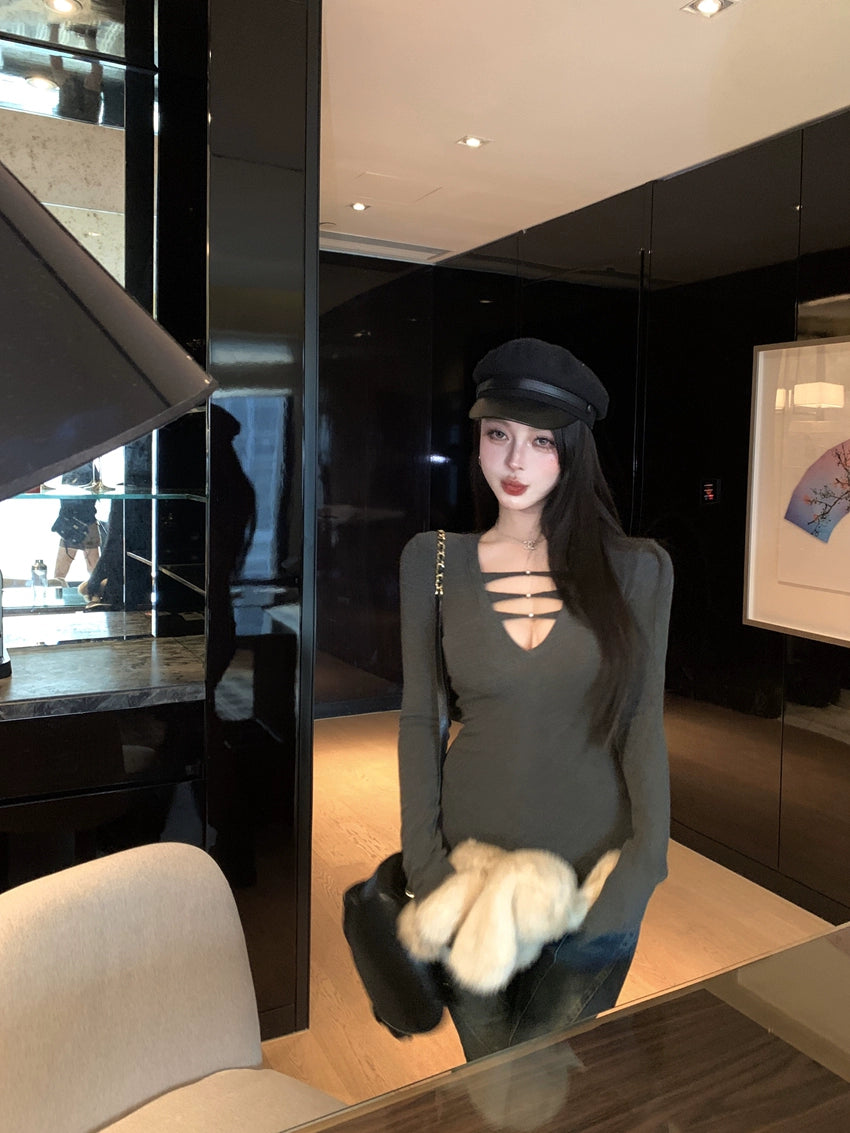 Sexy V-Neck Fleece-Lined Slim Long Sleeve Top (Available in 2 Colors)