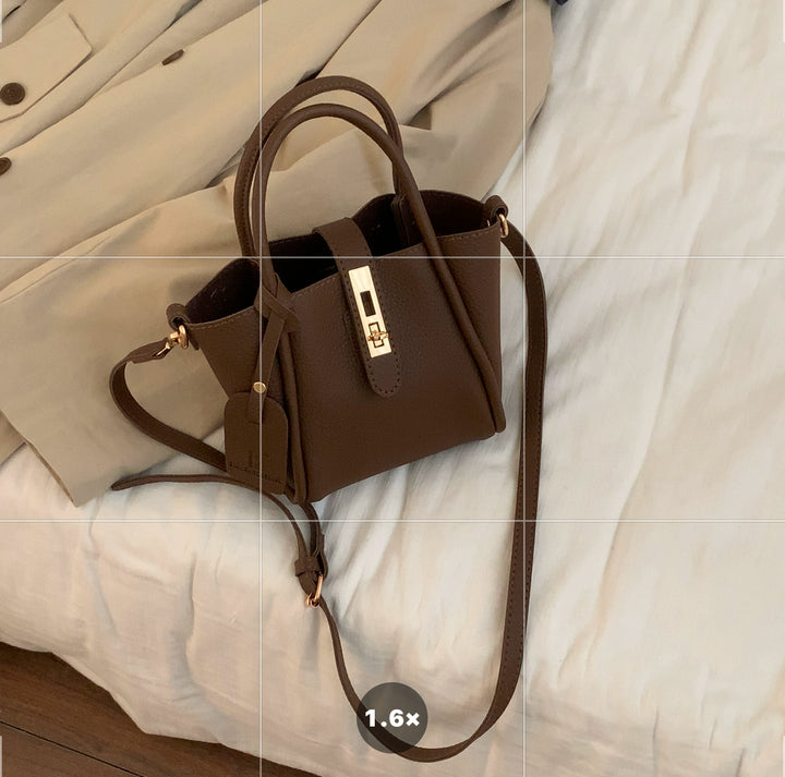 韩式复古水桶单肩包 – 2025 秋冬简约时尚手提包（4 种颜色可选）