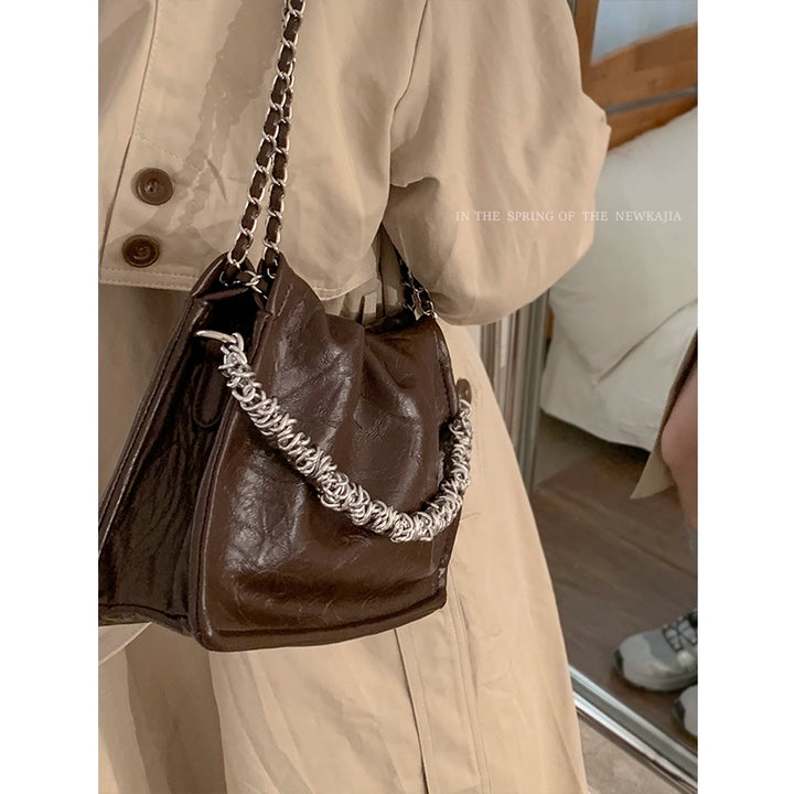 Korean Pleated Chain Shoulder Bag – Retro Underarm Handbag for Fall/Winter (Available in 4 Colors)