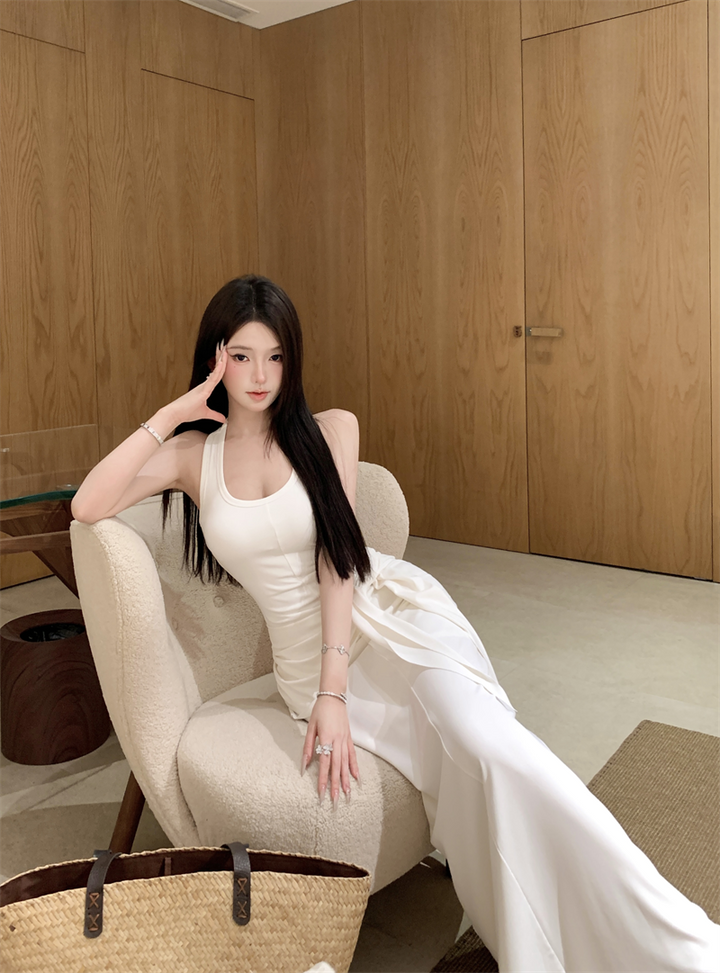Đầm Maxi Ôm Body Không Tay Cổ Chữ U Màu Đen – Phong Cách Dự Tiệc Mùa Hè Ôm Vừa (Có 3 Màu)