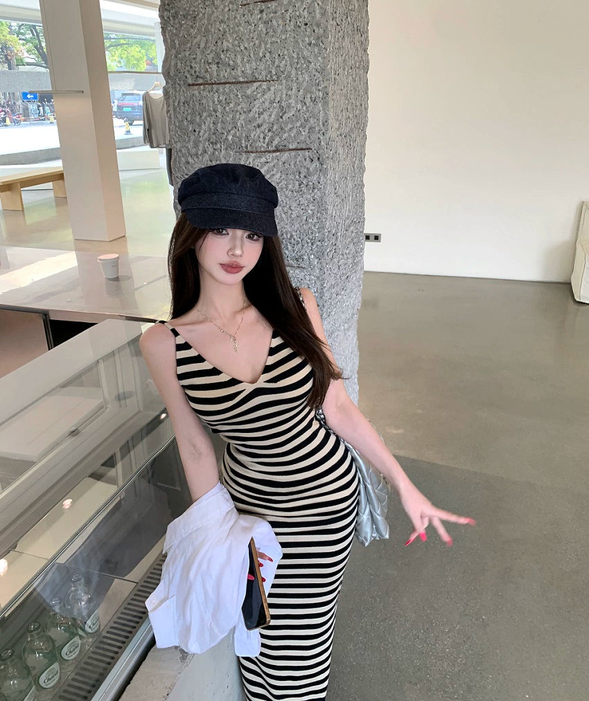 Striped V-Neck Bodycon Maxi Dress with Side Slit – Summer Slim Fit Elegant Style