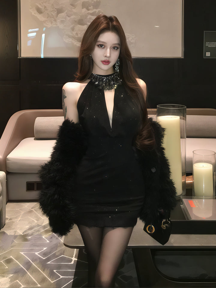 黑色水钻挂脖迷你连衣裙 - 露背紧身派对礼服